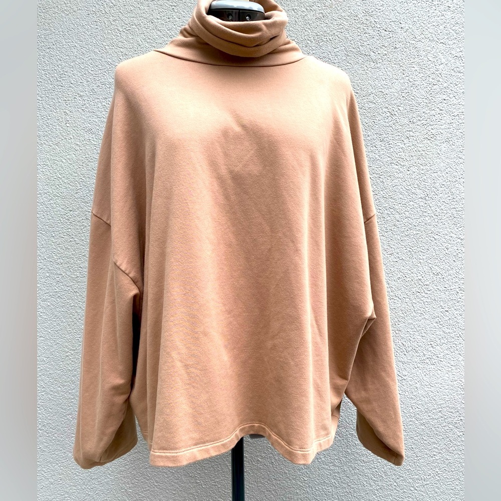 Babaton long sleeved ruched funnel turtleneck Women’s sweater size 2